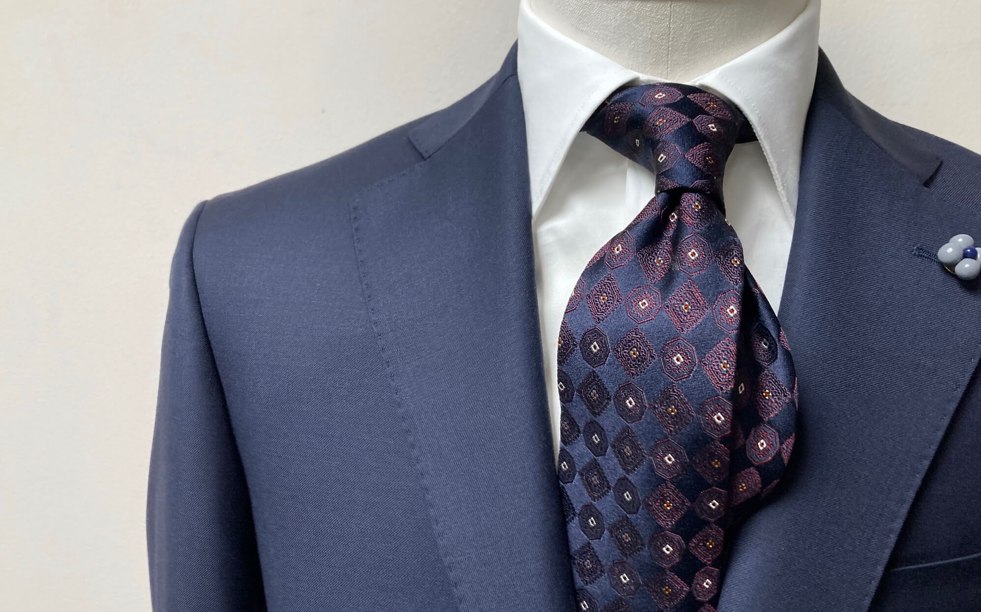 名古屋のオーダースーツ専門店CENTOがこだわる、型崩れを防ぎ品格を高めるAMFフルステッチ仕立て